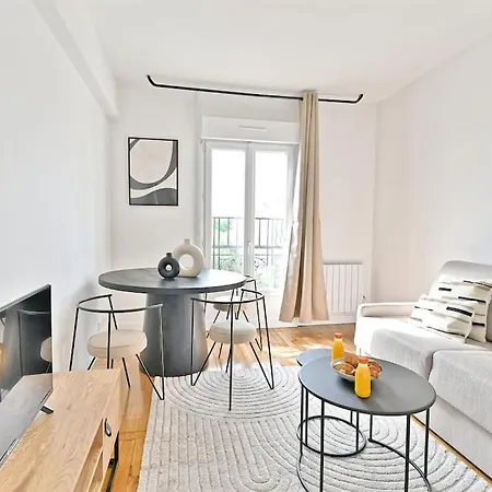 Appartement Magnifique 2 Pieces Dans La Banlieue Parisienne *
