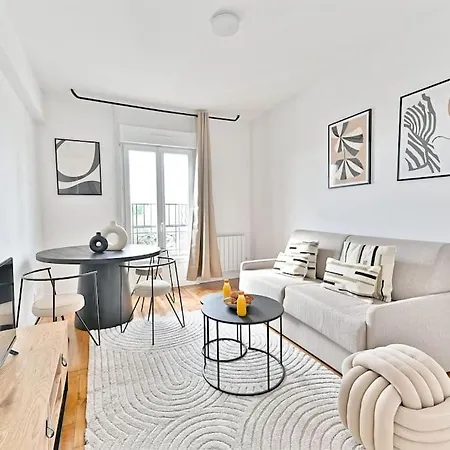 Appartement Magnifique 2 Pieces Dans La Banlieue Parisienne *