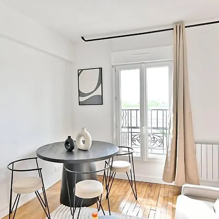 Appartement Magnifique 2 Pieces Dans La Banlieue Parisienne Montreuil (Seine-Saint-Denis)